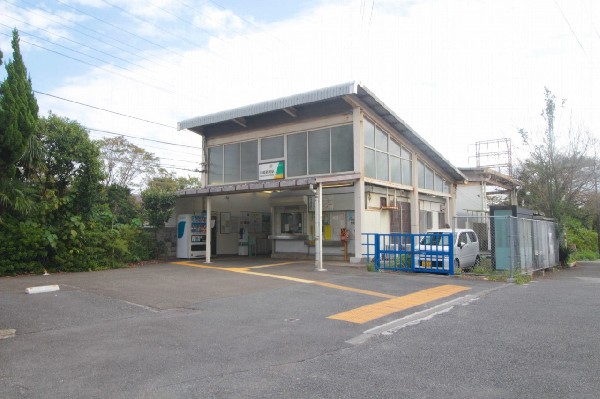 周辺環境:川崎新町駅　(南武支線の駅。川崎駅から約15分。周辺は学校や住宅街が広がっています。)