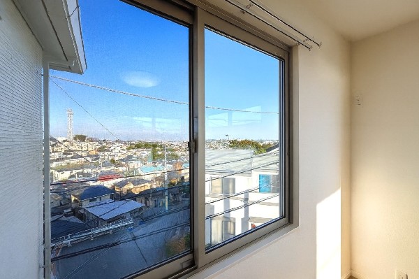 外観:毎日のお散歩も快適な緑に恵まれた閑静な住宅地は、伸び伸びスローライフを叶えてくれます。