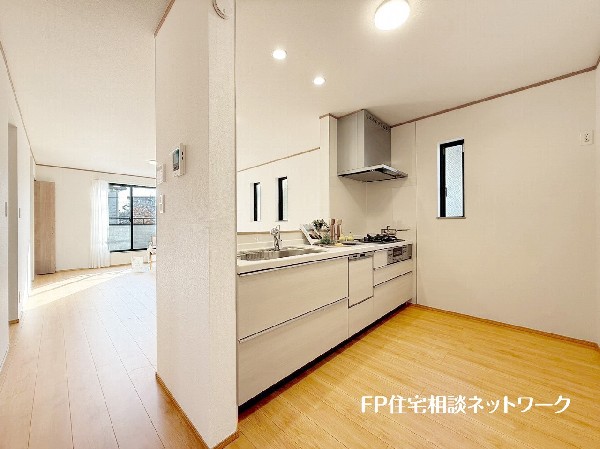 毎日使うキッチンが綺麗で清潔ならお料理を作るのも楽しくなりますよね。機能性とデザイン性を兼ね備えた嬉しいキッチン。