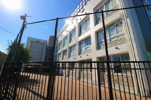 周辺環境:中野島中学校(成長の過程でより濃い時間を過ごす3年間。お子様にとって、とても大切な思い出となるはずです。)