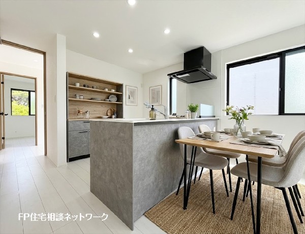 【LDK│18.1帖】  本画像はAIがCGで家具を作成しており、実際の現地に家具は設置されておりません。また、販売価格に家具等は含まれておりません。