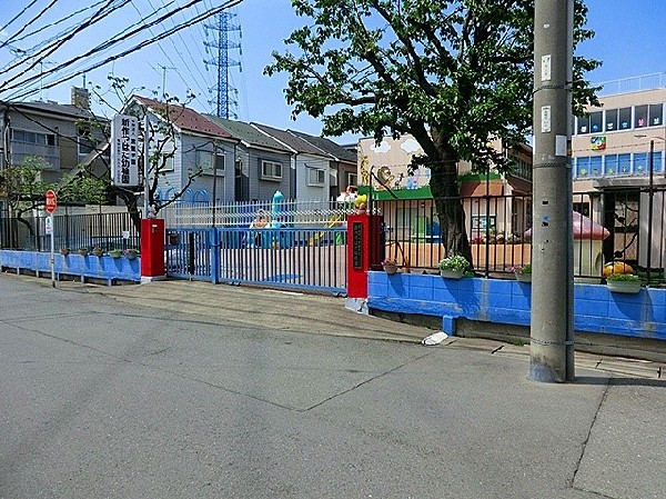 周辺環境:新作やはた幼稚園 (子供たちがつくる小さな社会のなかで、ひとりひとりの個性を大切にし、「よりたくましく」「よりかしこく」「より豊かに」を取り組んでいます。)