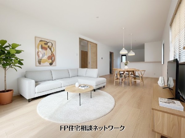 【LDK20帖】  本画像はAIがCGで家具作成しており、実際の現地に家具は設置されておりません。また、販売価格に家具等は含まれておりません。