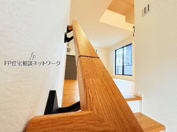 1日の中で多くの時間を過ごすことになる住まいだからこそ、いつも穏やかな空間であるように。構成する建材などへの配慮が、住まう方の健康を守ります。