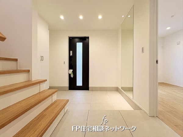 早く引っ越しがしたいとお考えのご家族にピッタリの完成済み物件。室内のインテリアもイメージがしやすく、新生活が楽しみですね。