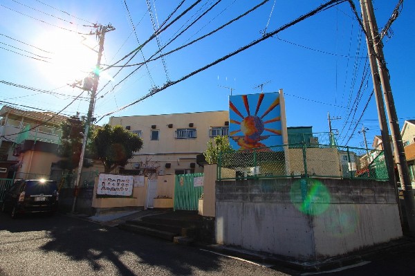 周辺環境:高石保育園(百合ヶ丘駅までの道のり途中にこの保育園はあります。通勤時にお子様を預けるには最適の立地。)