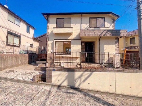 外観:毎日のお散歩も快適な緑に恵まれた閑静な住宅地は、伸び伸びスローライフを叶えてくれます。自然豊富な季節の移ろいを身近に感じられる環境で子育てすれば、お子様もきっと素直に成長してくれるはずです！