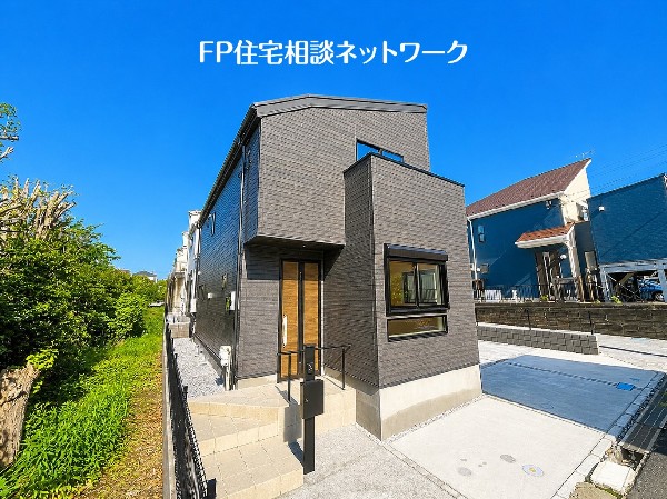 外観:毎日のお散歩も快適な緑に恵まれた閑静な住宅地は、伸び伸びスローライフを叶えてくれます。自然豊富な季節の移ろいを身近に感じられる環境です！  