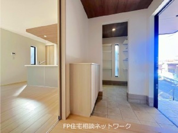 動線がしっかり考えられた間取り。採光もしっかりと計算されていてどの部屋も明るいのがうれしいですね。