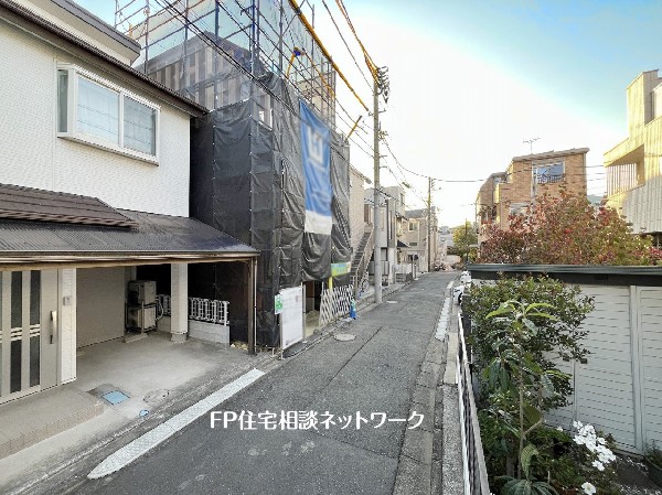 外観:大通りから1本入った閑静な住宅で周辺にはお買物施設も充実しており日常の生活にも便利なエリアです。