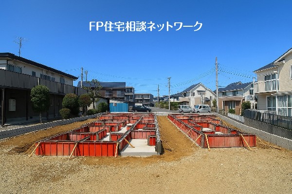 外観:閑静な住宅地で子育て家族にピッタリ。毎日のお散歩も快適な緑に恵まれたエリアで、自然に包まれた穏やかな暮らしを実現するための、ゆとりある住環境が整っています。