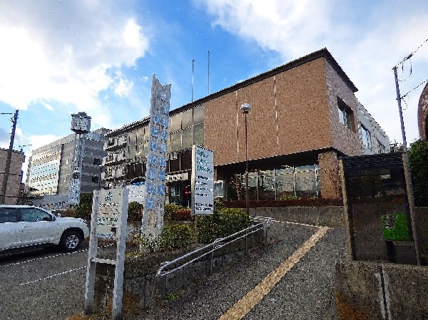 周辺環境:区役所 向丘出張所(届け出や証明書、行政への相談等で訪れる機会のある区役所。出張所が徒歩圏内にあるのはうれしいですね。)