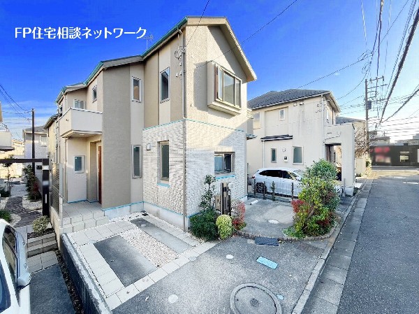 外観:東急田園都市線「鷺沼」駅徒歩14分！大通りから1本入った閑静な住宅街に位置し利便性と住環境を兼ね合わせた住宅です。