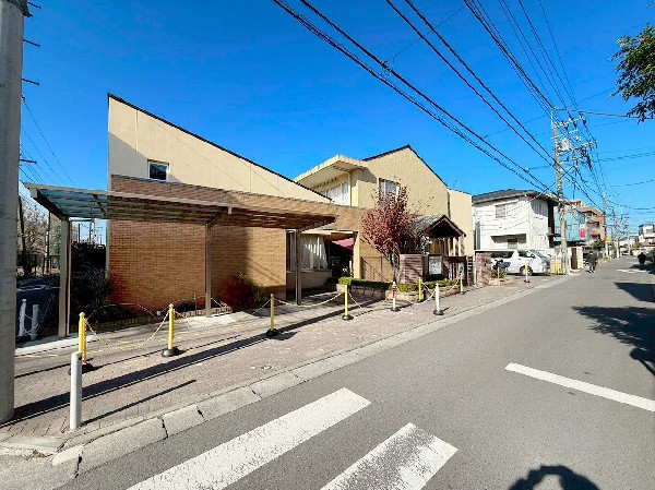 周辺環境:中野島フレンズ保育園(少人数制でアットホームな雰囲気の園です。広い園庭でのびのび遊べ、延長保育にも対応しているため共働き家庭にも安心。)