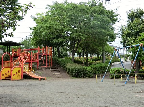 周辺環境:あかね台宮の台公園　(住宅街らしく近隣には公園が複数ありますので、お子様にも嬉しい住環境です。きっと、お気に入りの公園がみつかるはずです。)