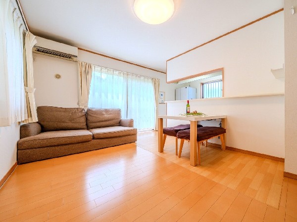 大切なご家族が集まるからこそLDKにはこだわりたいですよね！休日はおひさまの光をたっぷりと取りこめるリビングでゆったりと過ごしませんか？