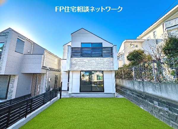 外観:閑静な住宅地で子育て家族にピッタリ。毎日のお散歩も快適な緑に恵まれたエリアで、自然に包まれた穏やかな暮らしを実現するための、ゆとりある住環境が整っています。