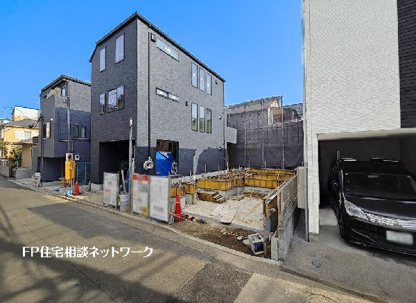 外観:東急東横線「綱島」駅までも平坦で徒歩20分で利用可能！都内へのアクセスも良く通勤、通学に便利な立地です。