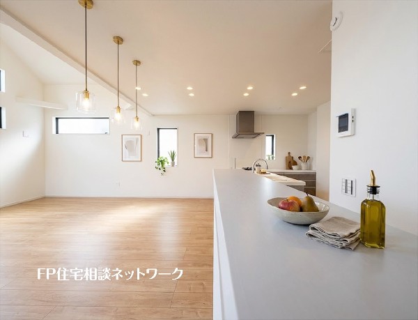 【LDK│21.5帖】本画像はAIがCGで家具を作成しており、実際の現地に家具は設置されておりません。また、販売価格に家具等は含まれておりません。