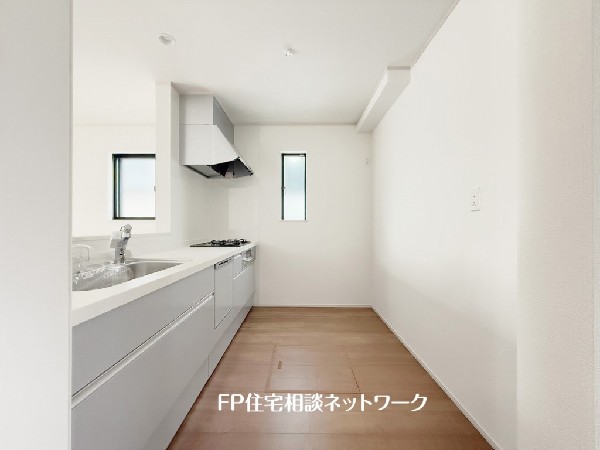 毎日使うキッチンが綺麗で清潔ならお料理を作るのも楽しくなりますよね。機能性とデザイン性を兼ね備えた嬉しいキッチン。