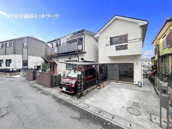 外観:小田急線「新百合ヶ丘」駅徒歩14分の好立地！2階建てが建並ぶ、閑静な住宅街に位置し静かな日常を送る事が出来る住宅です。