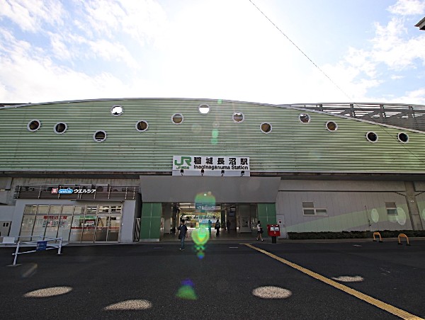 周辺環境:稲城長沼駅(駅近くには「いなぎ発信基地ペアテラス」（観光案内スポット）があり、イベントなども開催しています。)