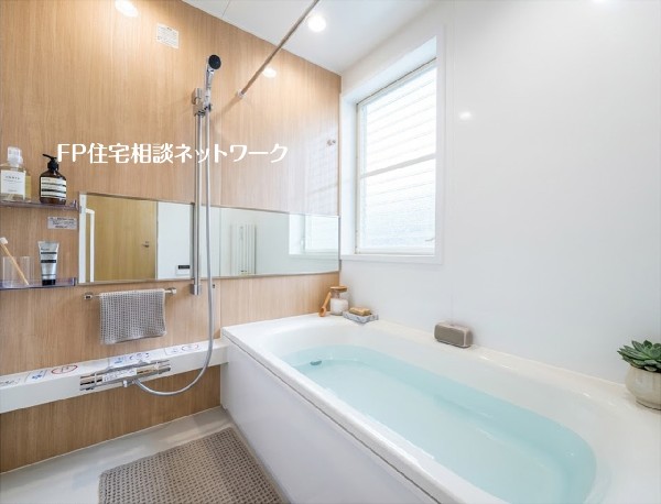 【浴室】  本画像はAIがCGで小物を作成しており、実際の現地に小物は設置されておりません。また、販売価格に小物等は含まれておりません。