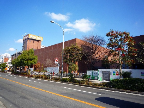 周辺環境:区役所(港北区役所　 区の木：ハナミズキ、区の花：ウメ、メインカラー：グリーン、人口は約35万人の港北区。)