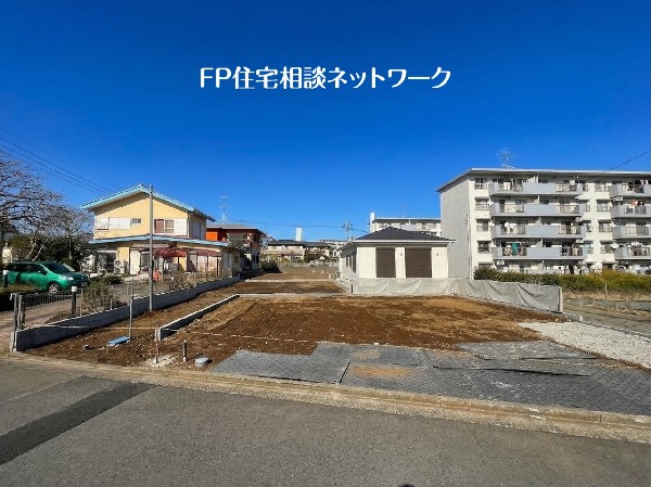 外観:毎日のお散歩も快適な緑に恵まれた閑静な住宅地は、伸び伸びスローライフを叶えてくれます。季節の移ろいを身近に感じられる環境で子育てすれば、お子様もきっと素直に成長してくれるはずです！