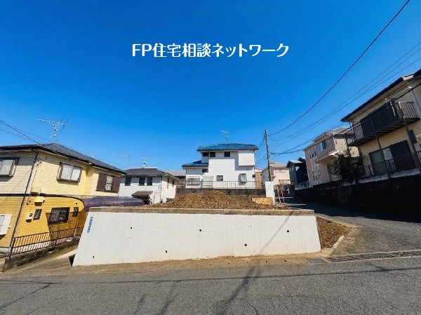 外観:四季を通じて自然と触れ合えるスポットが周辺には盛りだくさん！目の前に広がる開放感とゆとり、暮らしの夢を育む理想の住まいがここにはあります。