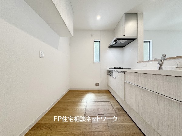 毎日使うキッチンが綺麗で清潔ならお料理を作るのも楽しくなりますよね。機能性とデザイン性を兼ね備えた嬉しいキッチン。