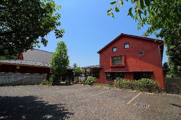 周辺環境:ひらお保育園(身体と心が育つ土台となる生活づくりを、家庭とともに築いていきます。広場事業や地域交流なども積極的に行っています。)