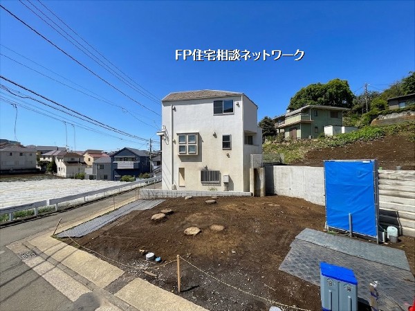 外観:周囲は閑静な住宅街で、落ち着いた新生活をスタートさせるのに最適な環境です。