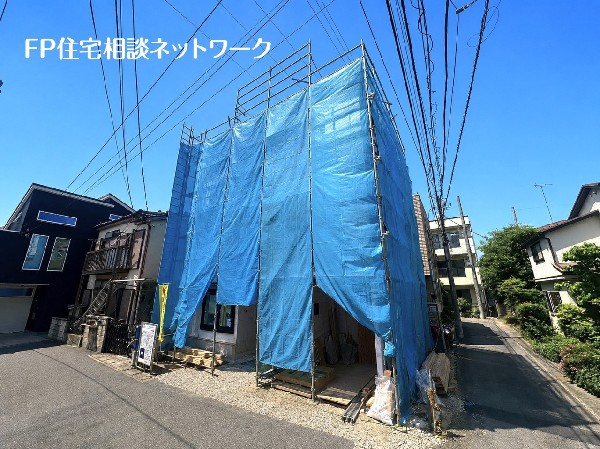 外観:毎日のお散歩も快適な緑に恵まれた閑静な住宅地は、伸び伸びスローライフを叶えてくれます。自然豊富な季節の移ろいを身近に感じられる環境です。