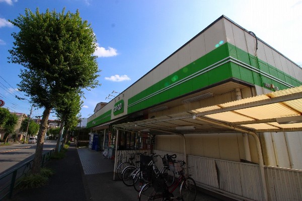 周辺環境:コープみらいミニコープ鶴川店(小さいながら、必要なものがそろっているスーパーです。)
