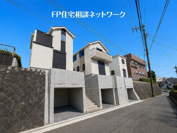 外観:毎日のお散歩も快適な緑に恵まれた閑静な住宅地は、伸び伸びスローライフを叶えてくれます。自然豊富な環境で子育てすれば、お子様もきっと素直に成長してくれるはずです！