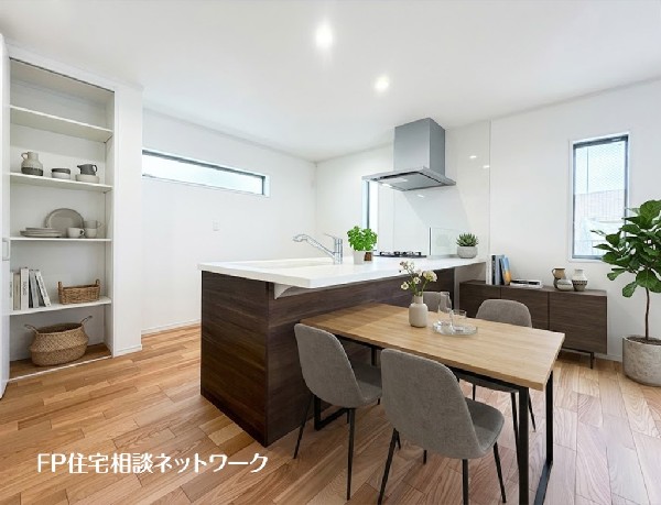 【LDK│18帖】  本画像はAIがCGで家具を作成しており、実際の現地に家具は設置されておりません。また、販売価格に家具等は含まれておりません。
