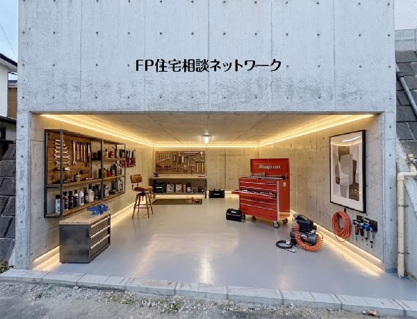 外観:【地下車庫】  本画像はAIがCGで工具・小物を作成しており、実際の現地に工具・小物は設置されておりません。また、販売価格に工具・小物等は含まれておりません。