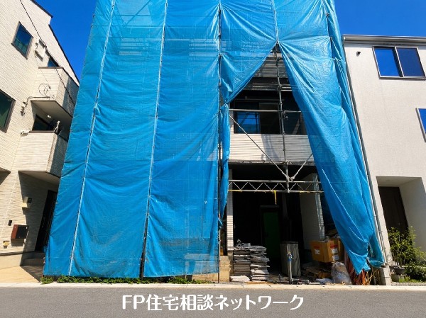 外観:毎日のお散歩も快適な緑に恵まれた閑静な住宅地は、伸び伸びスローライフを叶えてくれます。自然豊富な季節の移ろいを身近に感じられる環境です。