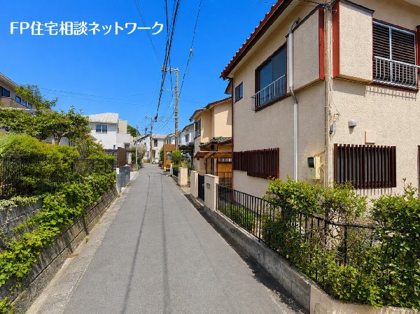 外観:毎日のお散歩も快適な緑に恵まれた閑静な住宅地は、伸び伸びスローライフを叶えてくれます。自然豊富な季節の移ろいを身近に感じられる環境で子育てすれば、お子様もきっと素直に成長してくれるはずです！