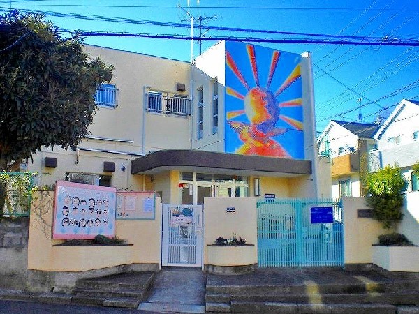 周辺環境:高石保育園(保育目標は「た」楽しくあそぶ子ども「か」考える子ども「い」意欲のある子ども「し」自分を好きになれる子ども。)