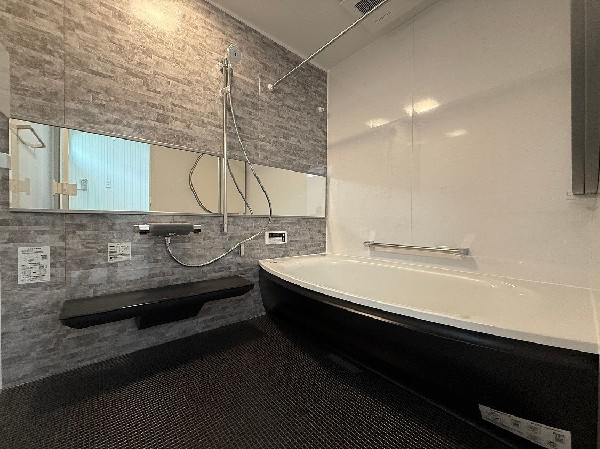 【プラン例　建物価格2400万円　建物面積100m2】  【標準装備　お風呂】  TOTO サザナ　1.25坪タイプ
