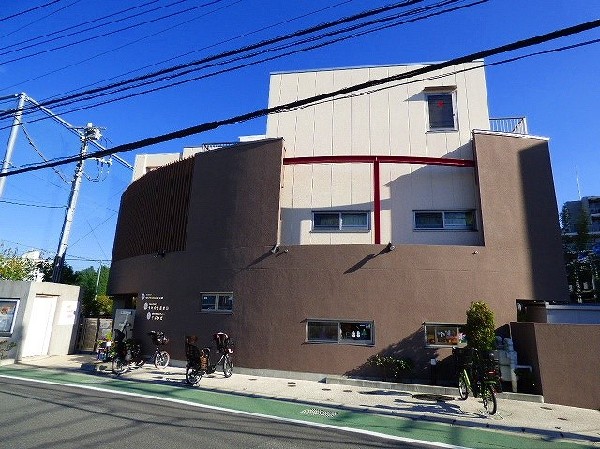 周辺環境:うめのき保育園(保育理念は「ひとりひとりを大切に　愛情の芽生えを培う」。子ども達がのびのび集中して遊びをつくり出せる環境がたくさんあります。)