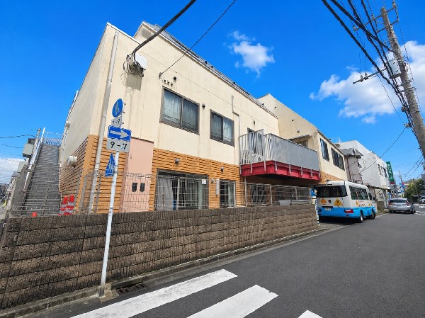 周辺環境:あさだ幼稚園(あさだ幼稚園は一人ひとりの子どもを理解することを大切にし、子どもの発達段階に応じた教育を行います。)
