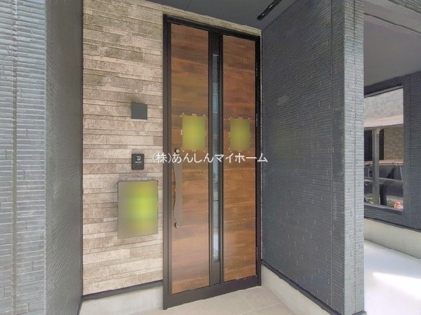 外観:玄関（2026年8月撮影）