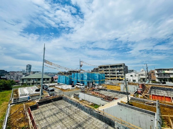 外観:緑に恵まれた閑静な住宅地は毎日のお散歩も快適。お子様もきっとすくすく成長してくれるはずです！