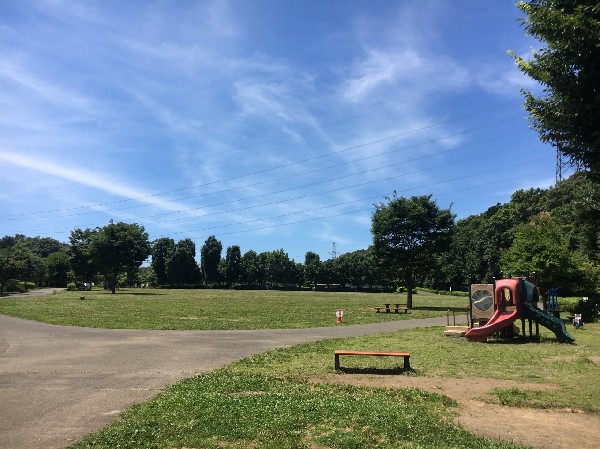 周辺環境:玄海田公園(自然に囲まれた環境でスポーツやバーベキューが楽しめる大きな公園。大人から子どもまでのびのび遊べます。)