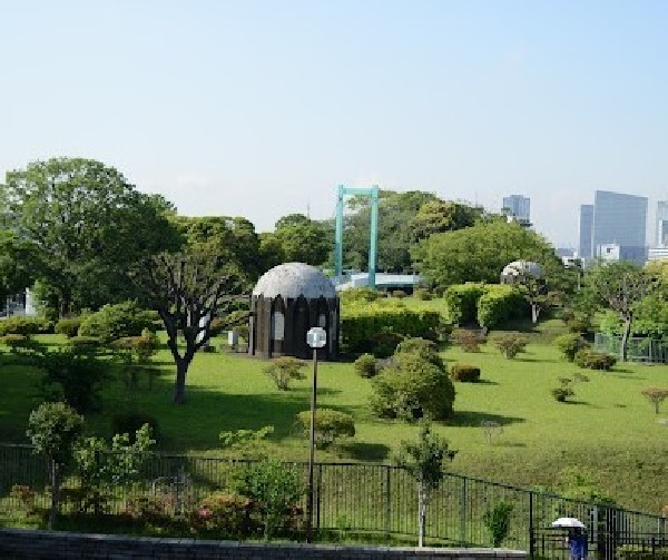 周辺環境:野毛山公園(敷地内には野毛山動物園があり、桜の名所としても有名。園内からは、みなとみらい地区も一望できます。)