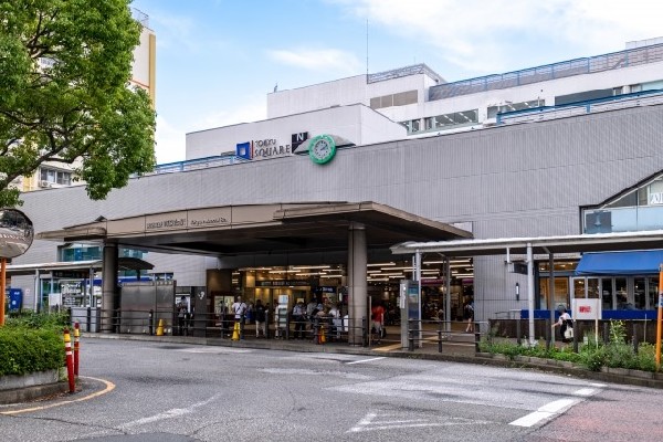 周辺環境:青葉台駅(東急田園都市線で渋谷まで1本。駅直結の青葉台東急スクエアがあり雨の日でも濡れずに買い物が出来ます。)