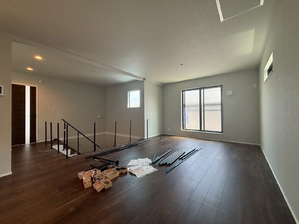 オープンでのびやかな空間を生み出す、広がりとゆとり。家族と過ごす時間を大切にしたい方にぴったりです。